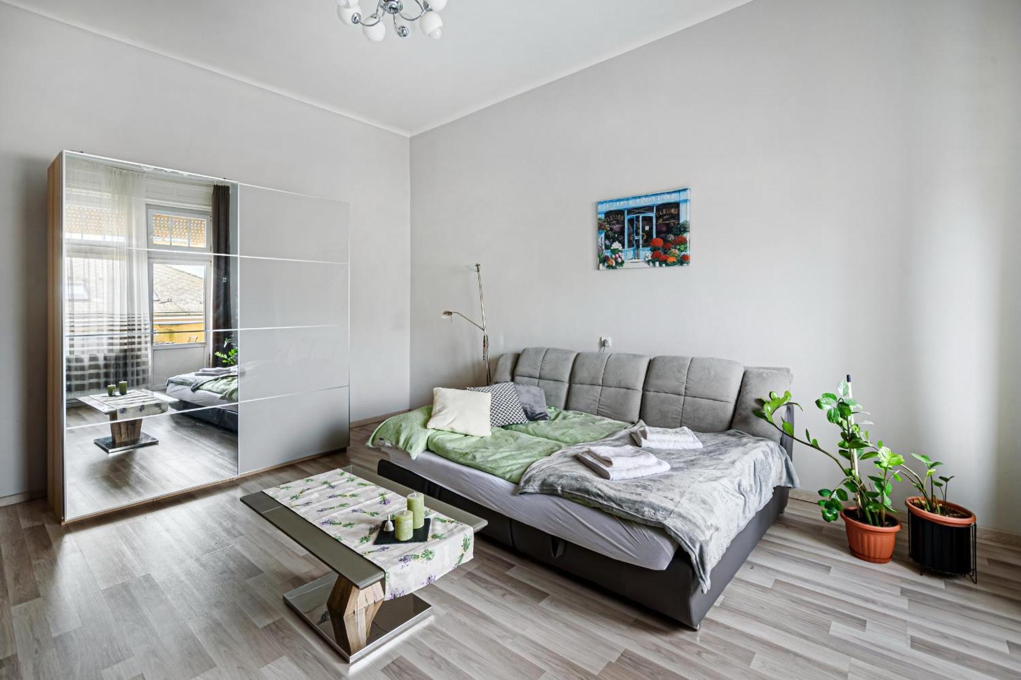 Relaxing Feeling In Nice Area Apartament